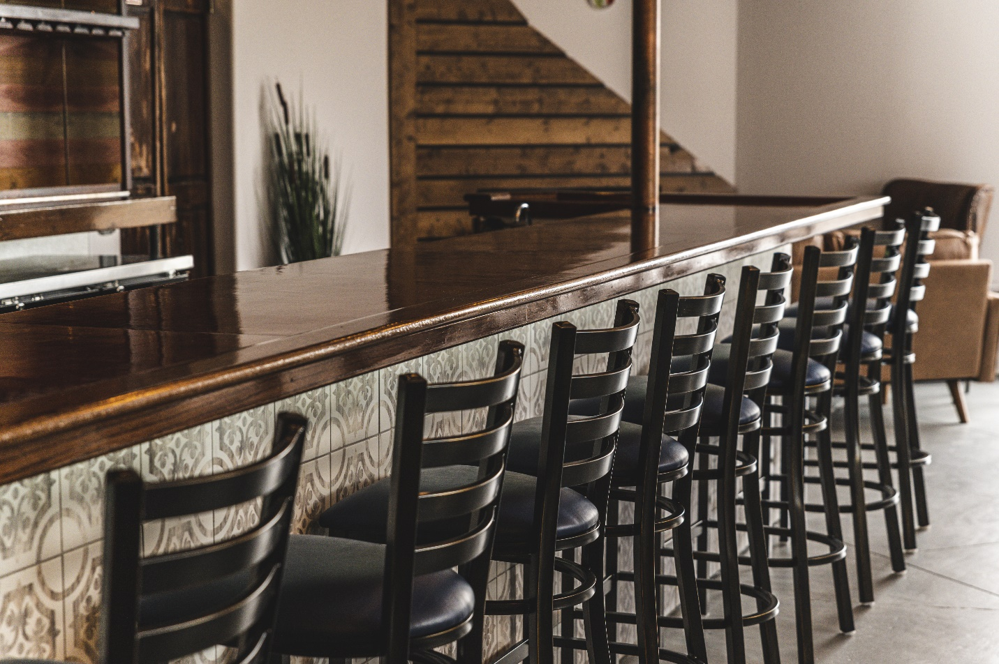 How to Choose the Best Bar Furniture for Restaurants and Hospitality Spaces? 1