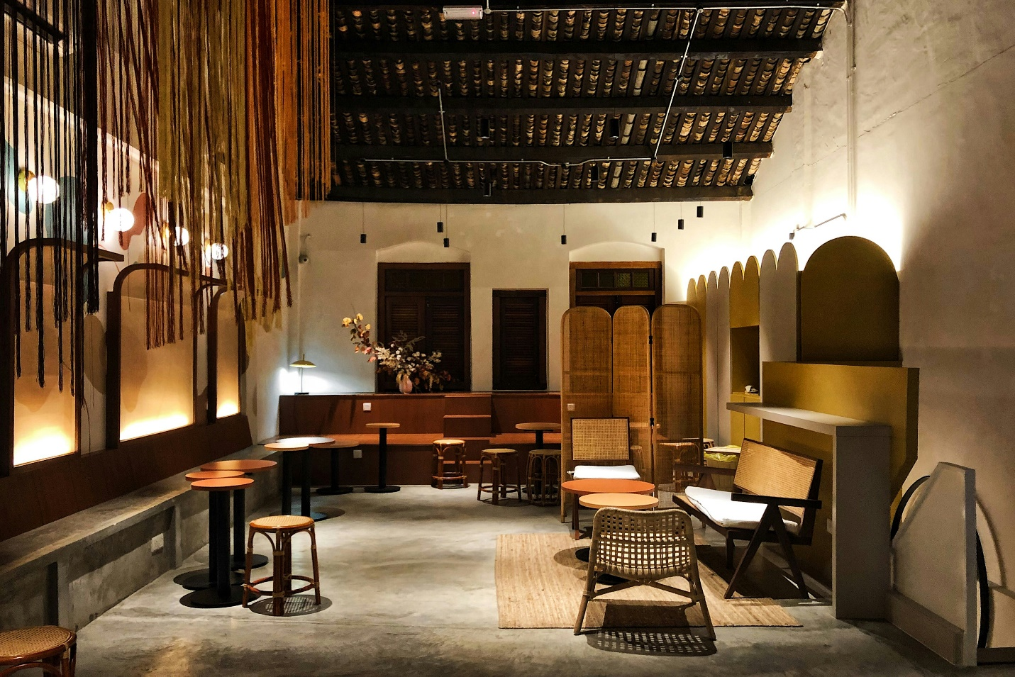 How to Store Outdoor Furniture During Harsh Weather? 1