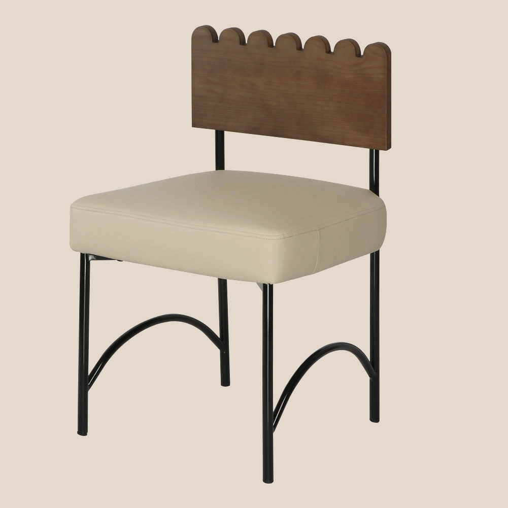 Karrige ngrënieje me valë Maikas #M2300 1