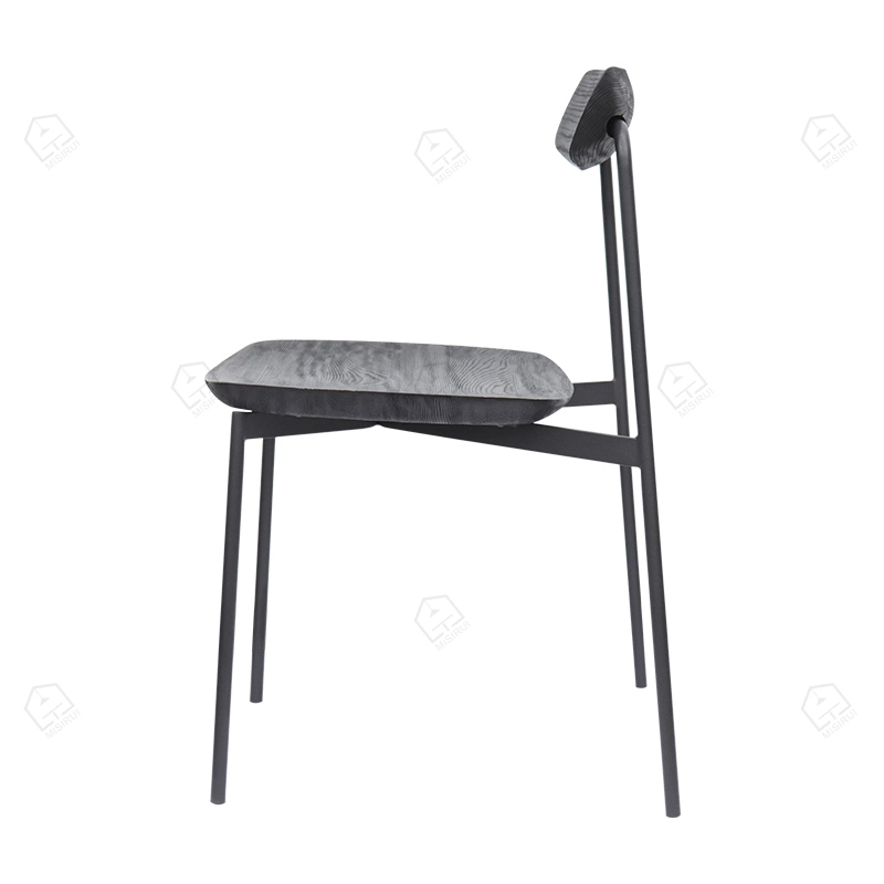 Zwart mat frame geïmporteerd as houten eetkamerstoel 1